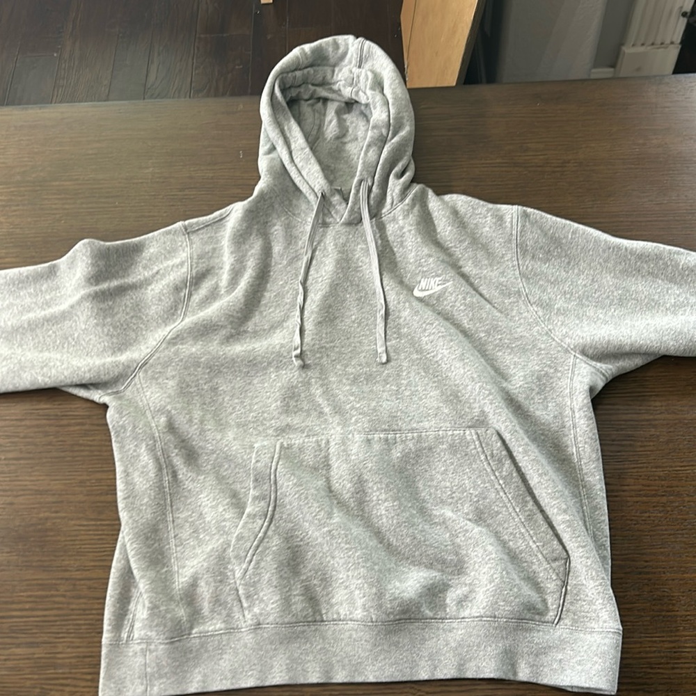Gray Nike hoodie men’s L good condition